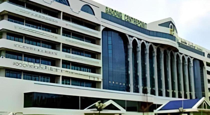 The Centrepoint Hotel Bandar Seri Begawan Exterior photo